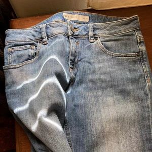 Flattering ankle jeans